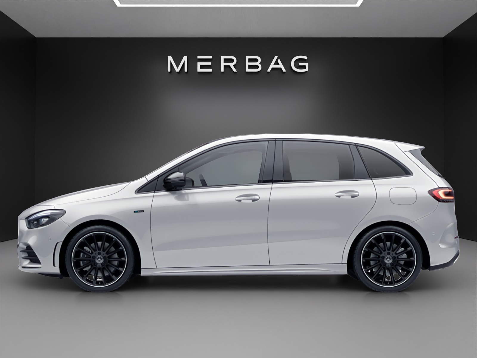 MERCEDES-BENZ B 250 e AMG Line 8G-DCT-image-2