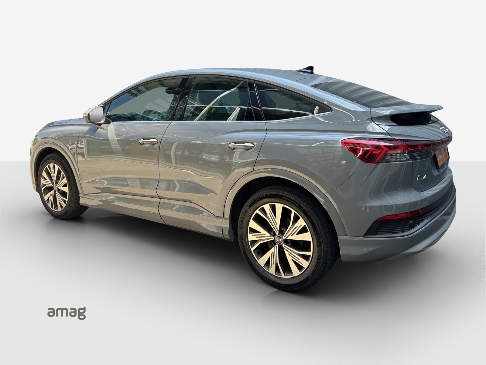 AUDI Q4 Sportback e-tron 50 quattro-image-2