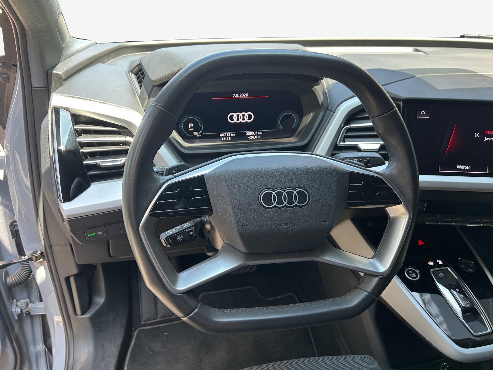 AUDI Q4 Sportback e-tron 50 quattro-image-9