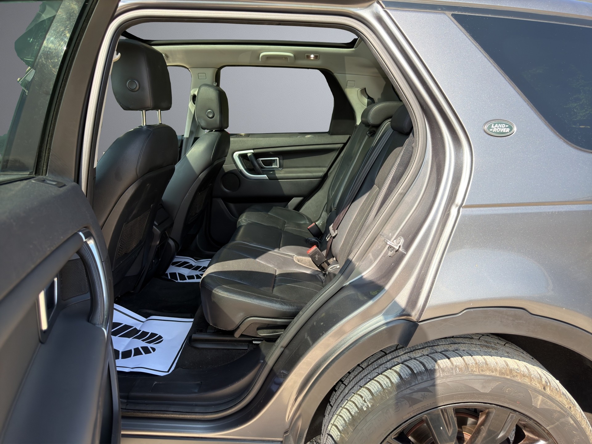 LAND ROVER Discovery Sport 2.0 TD4 HSE Luxury AT9-image-13