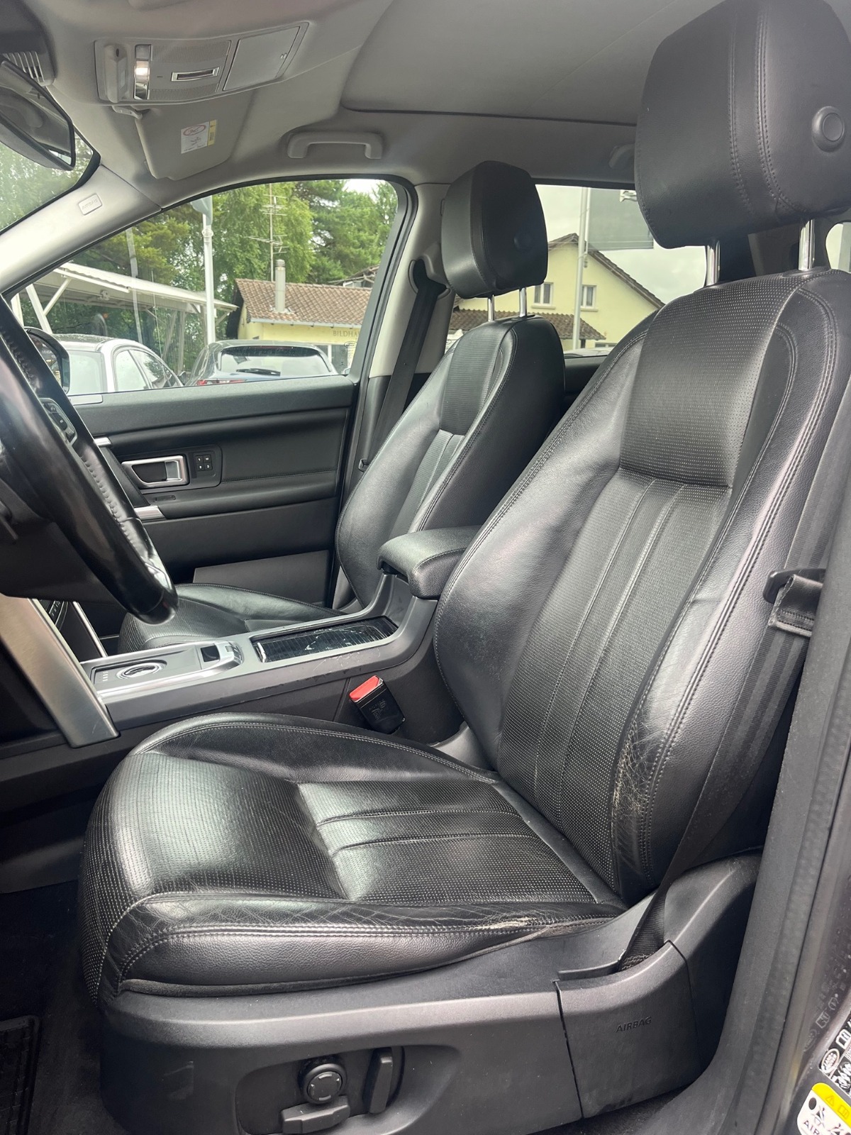 LAND ROVER Discovery Sport 2.0 TD4 HSE Luxury AT9-image-7