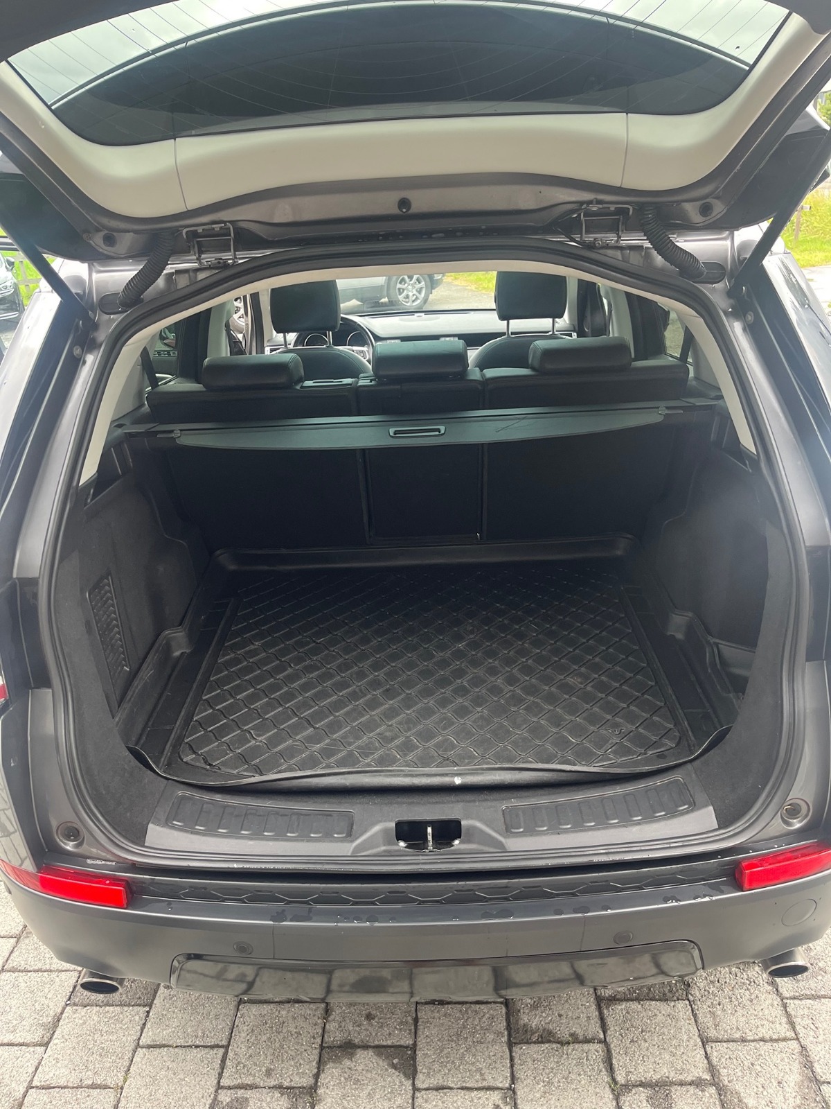 LAND ROVER Discovery Sport 2.0 TD4 HSE Luxury AT9-image-9