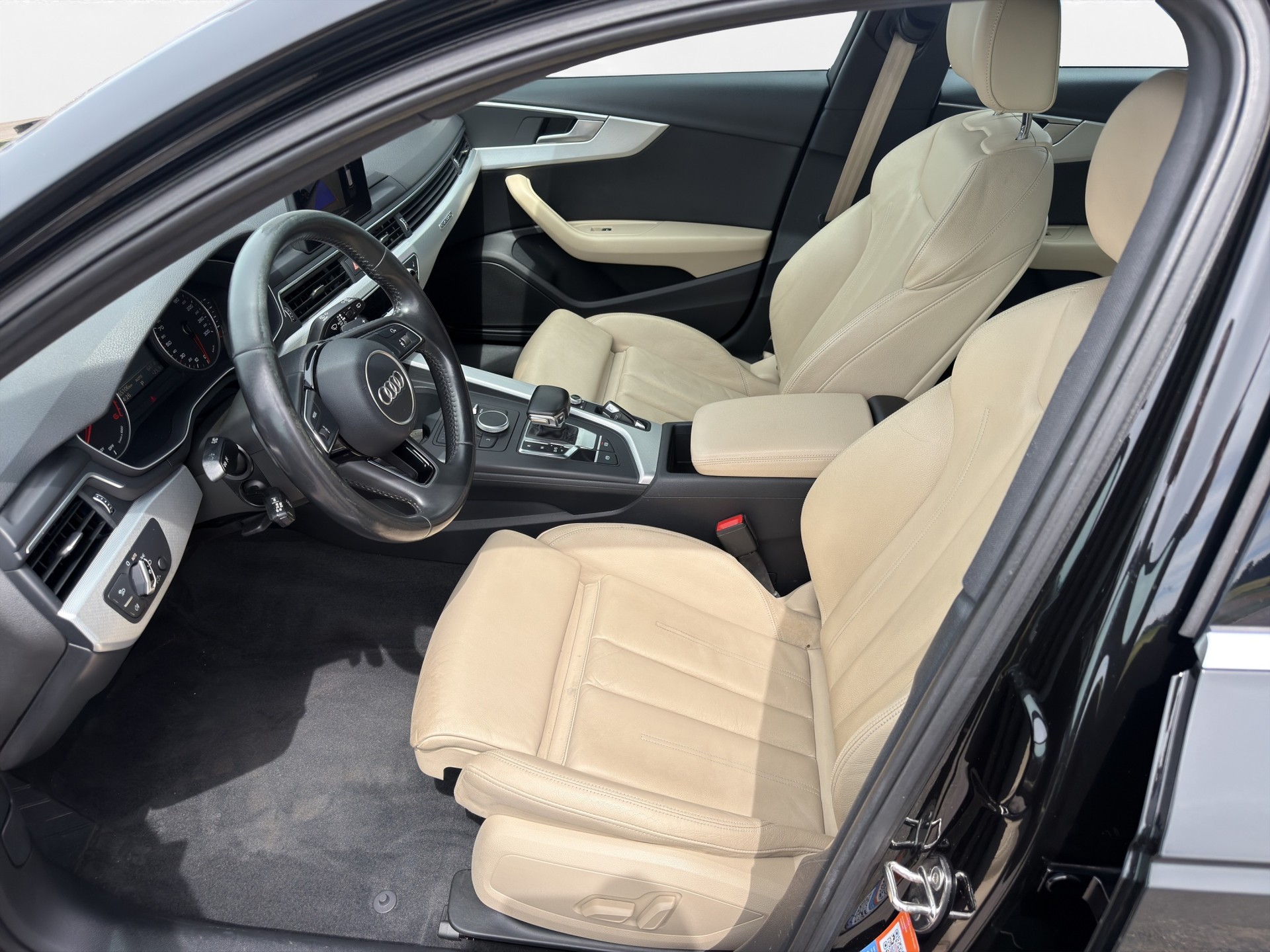 AUDI A4 Avant 3.0 TDI Sport quattro tiptronic-image-8
