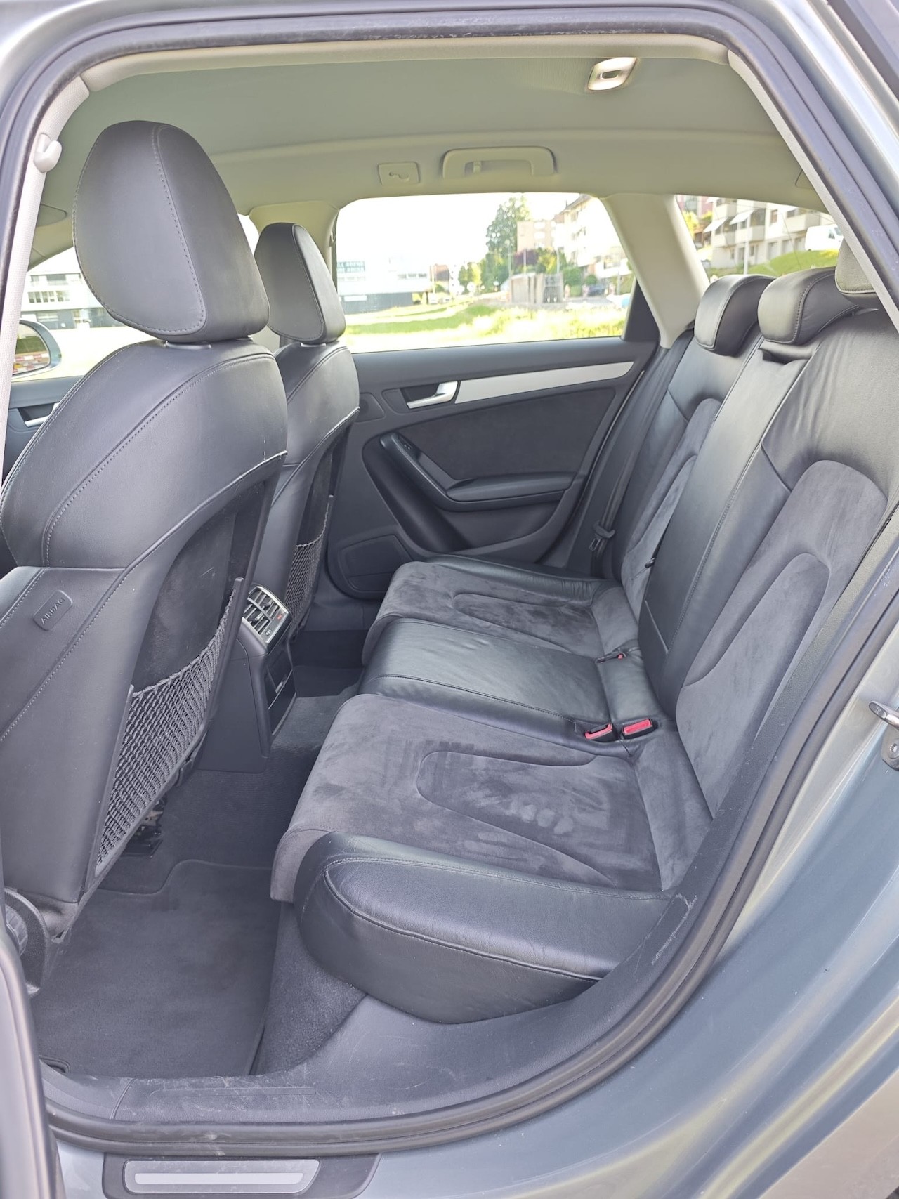 AUDI A4 Avant 3.0 TDI quattro tiptronic-image-21