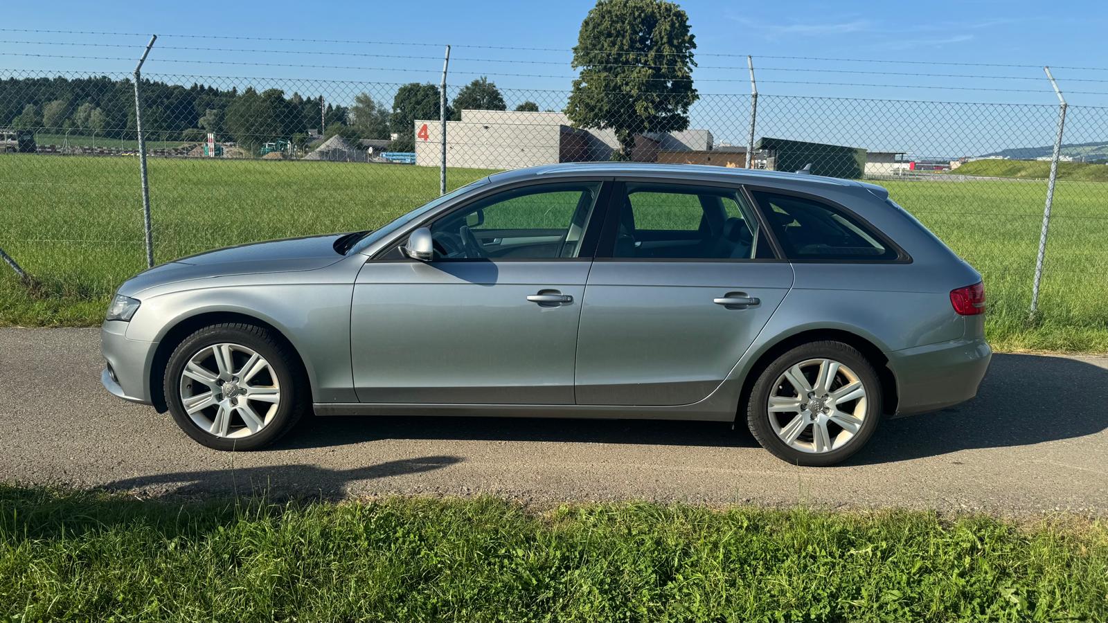 AUDI A4 Avant 3.0 TDI quattro tiptronic-image-3