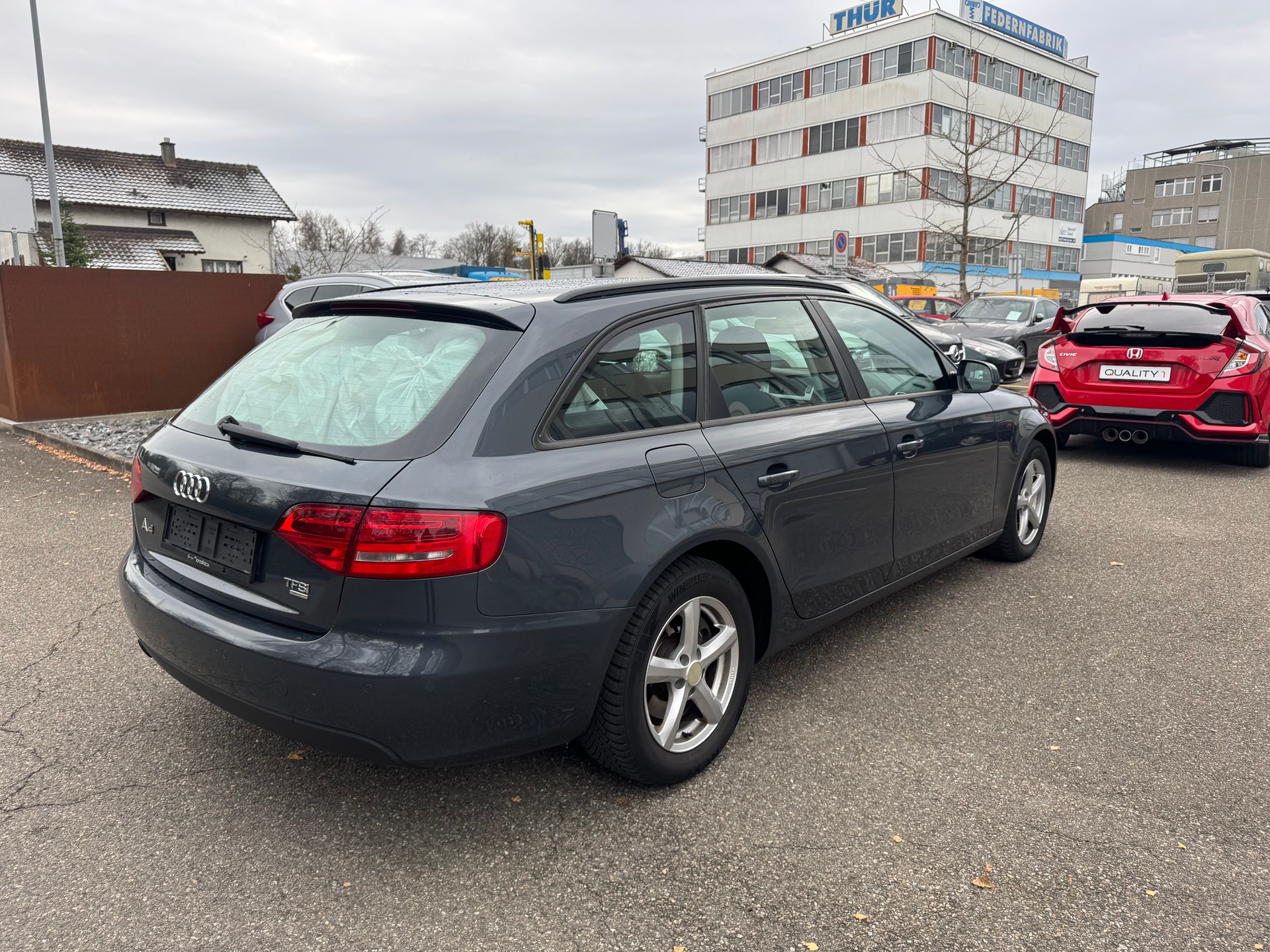 AUDI A4 Avant 1.8 TFSI quattro-image-5