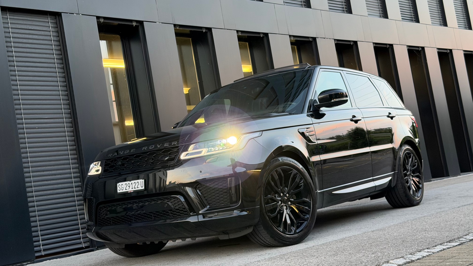 LAND ROVER Range Rover Sport 3.0 SDV6 HSE Dynamic Automatic-image-18