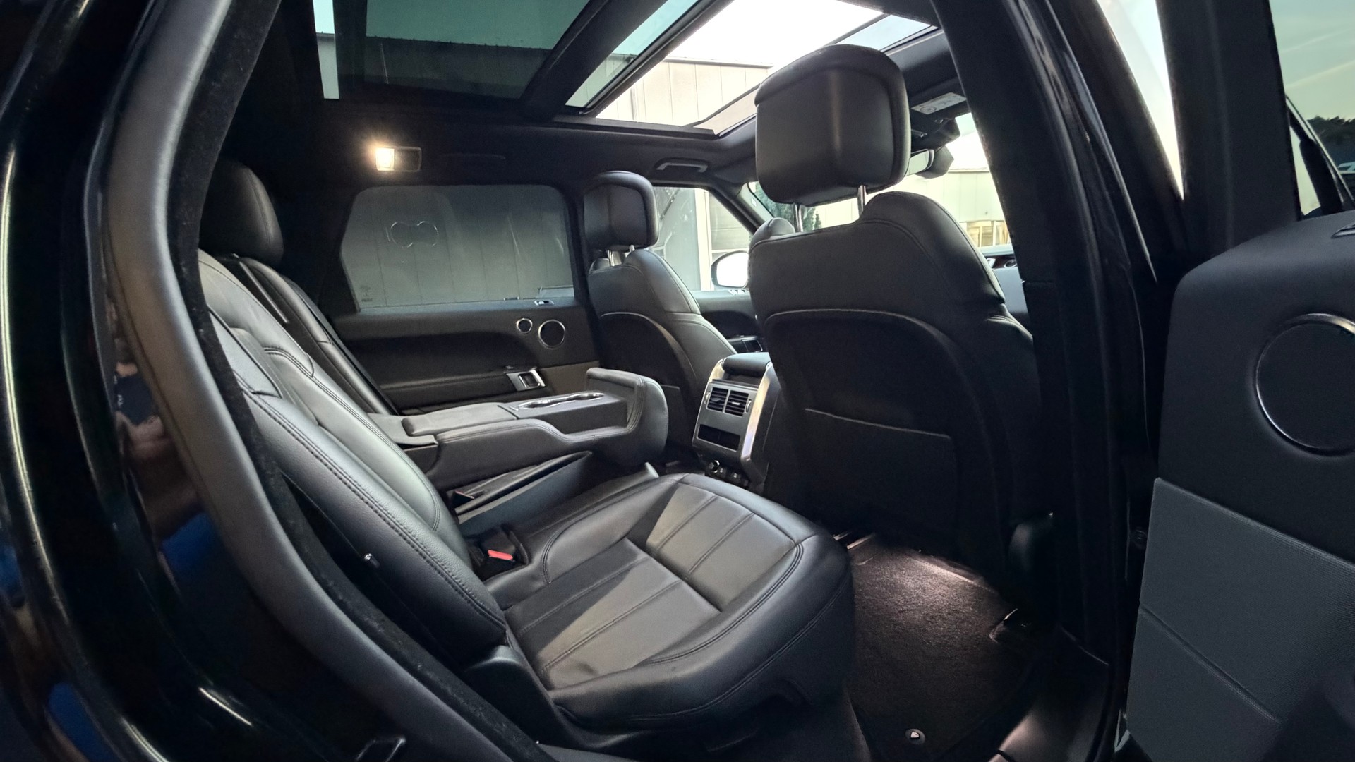 LAND ROVER Range Rover Sport 3.0 SDV6 HSE Dynamic Automatic-image-28