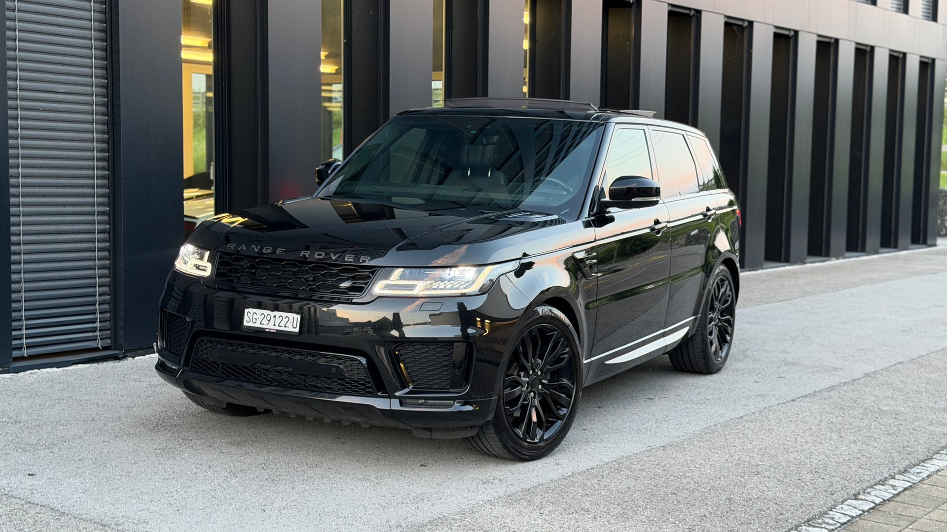 LAND ROVER Range Rover Sport 3.0 SDV6 HSE Dynamic Automatic-image-19