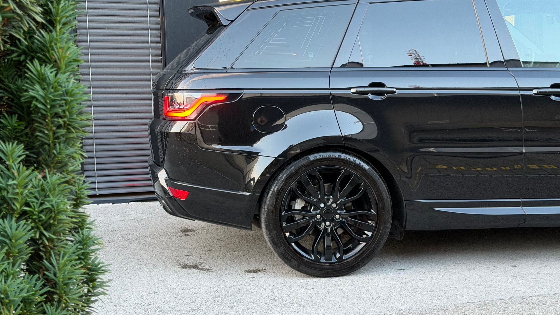 LAND ROVER Range Rover Sport 3.0 SDV6 HSE Dynamic Automatic-image-9