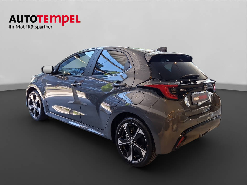 TOYOTA Yaris 1.5 VVT-i HSD Premium 47408/000-image-1