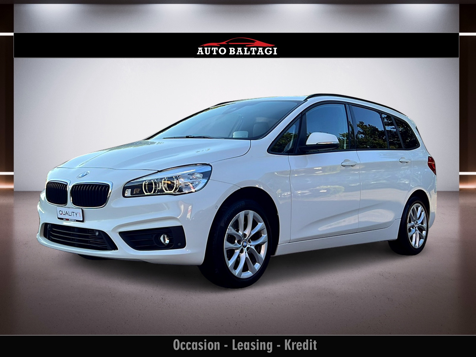 BMW 220i Gran Tourer Steptronic-image-4