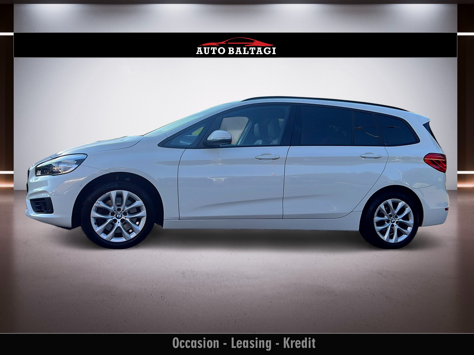 BMW 220i Gran Tourer Steptronic-image-6