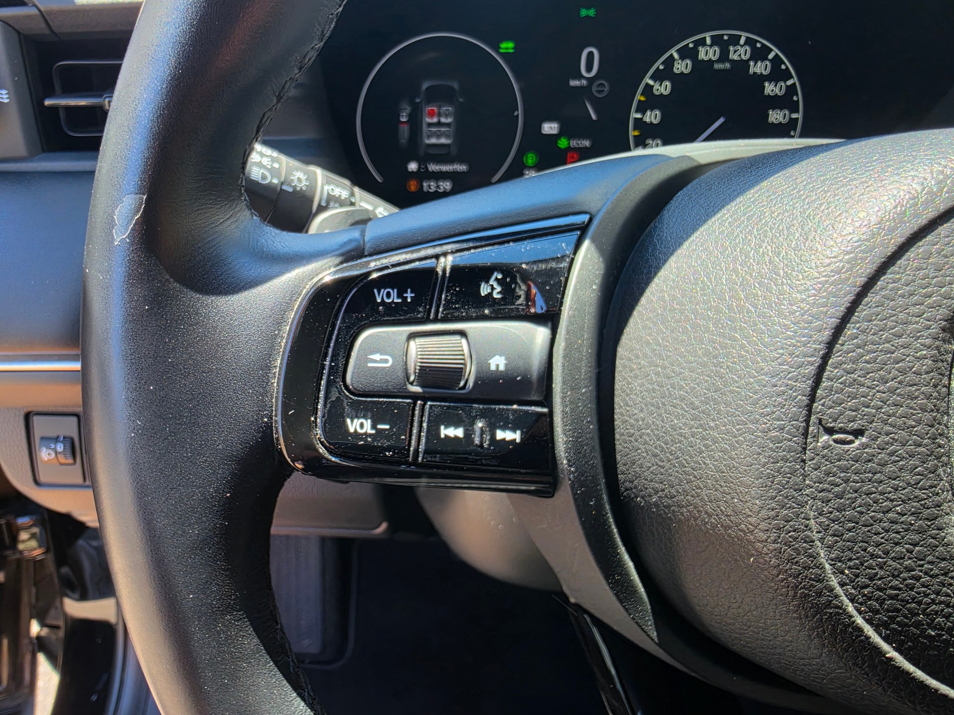 HONDA HR-V 1.5i-MMD Advance CVT-image-25