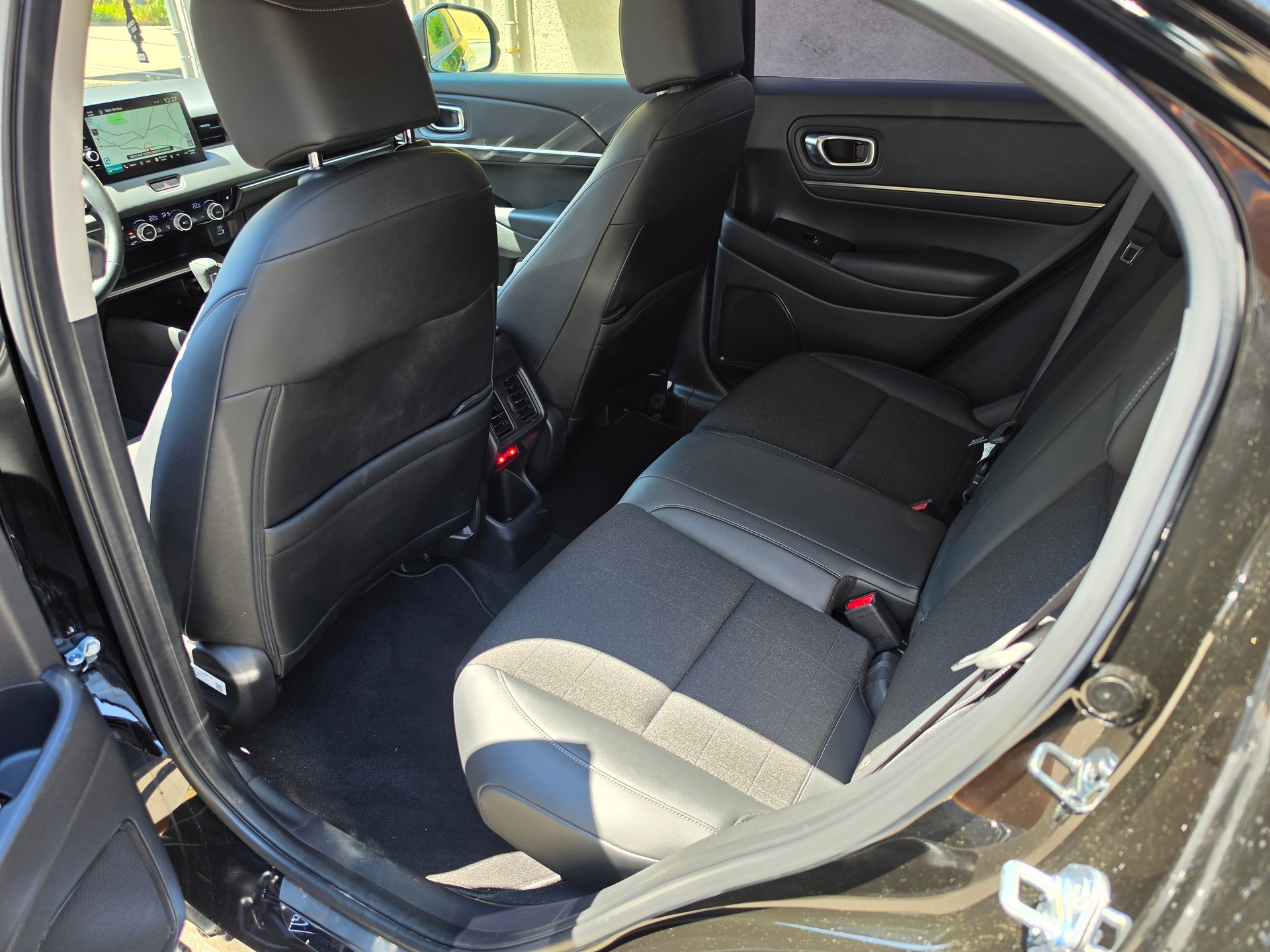 HONDA HR-V 1.5i-MMD Advance CVT-image-13
