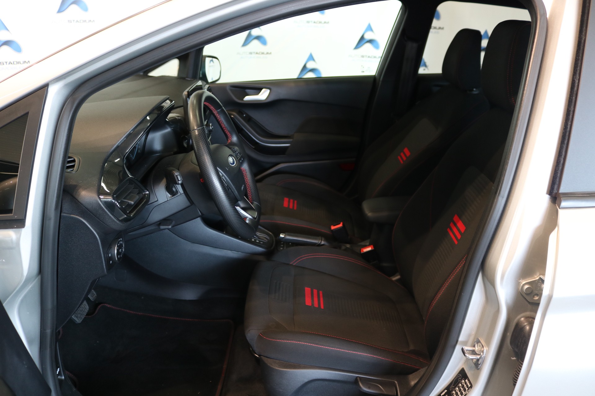 FORD Fiesta 1.0 SCTi MHEV ST Line Automat-image-7