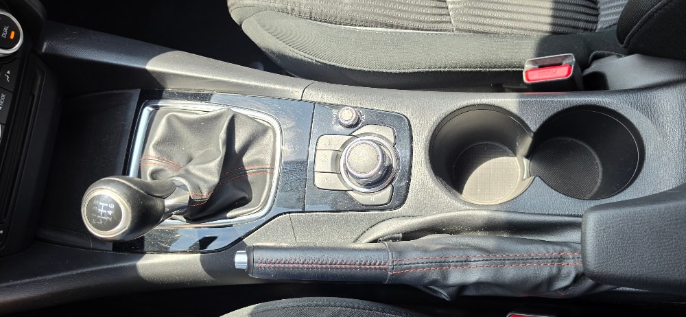 MAZDA 3 2.2 16V CD Ambition-image-23