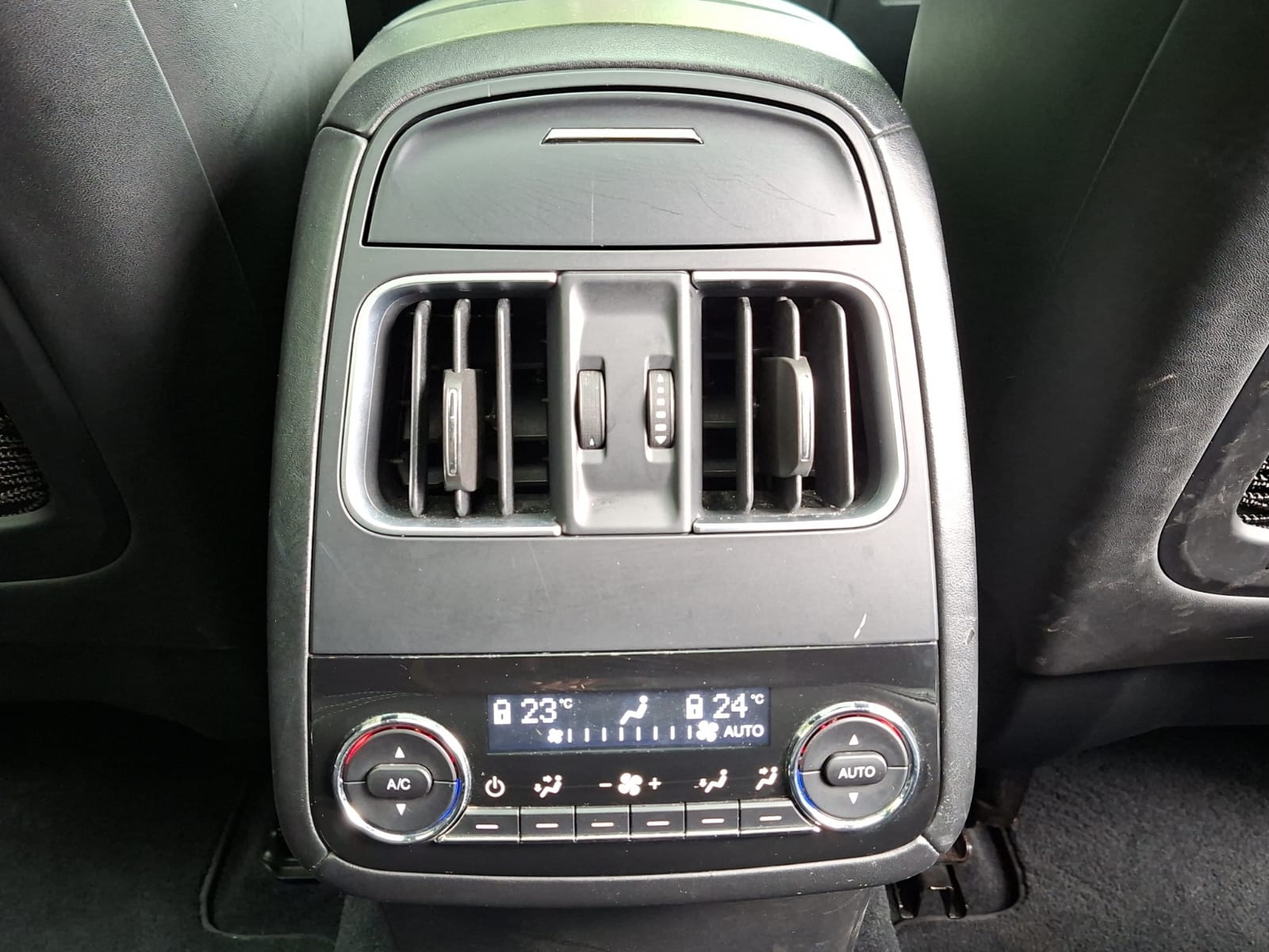 MASERATI Levante D 3.0 V6 Automatica-image-24