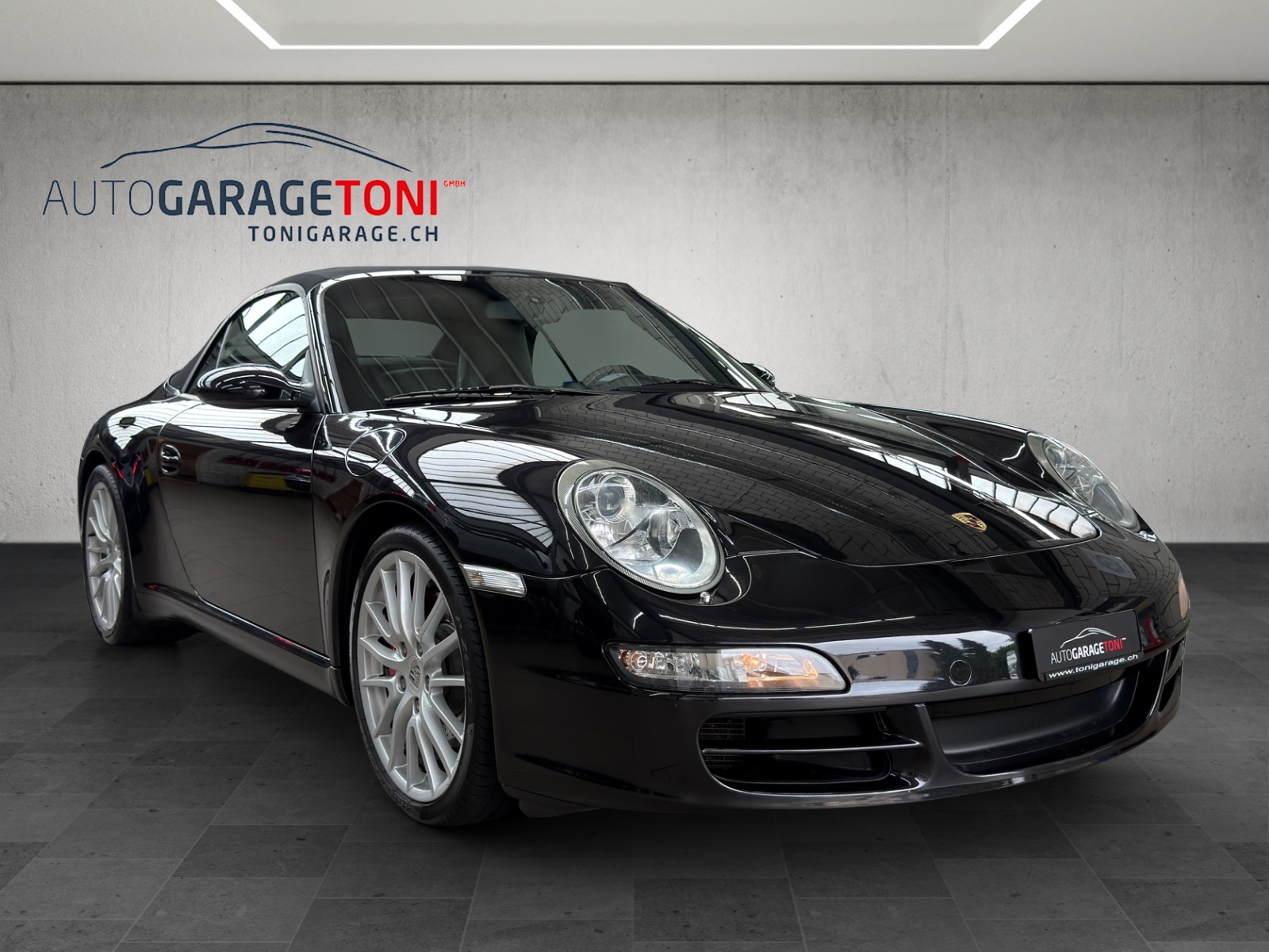 PORSCHE 911 Cabrio Carrera S-showroom-element-1