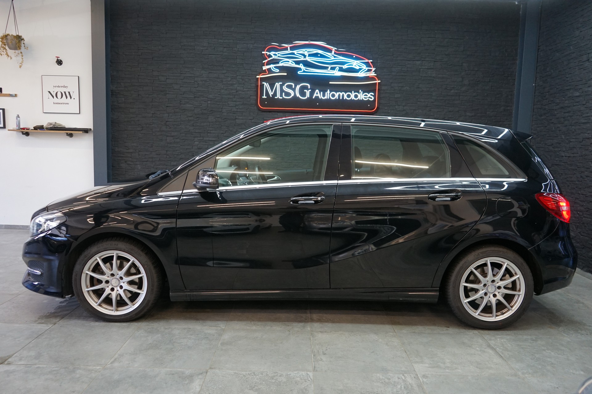 MERCEDES-BENZ B 220 CDI Style 4Matic 7G-DCT-image-1