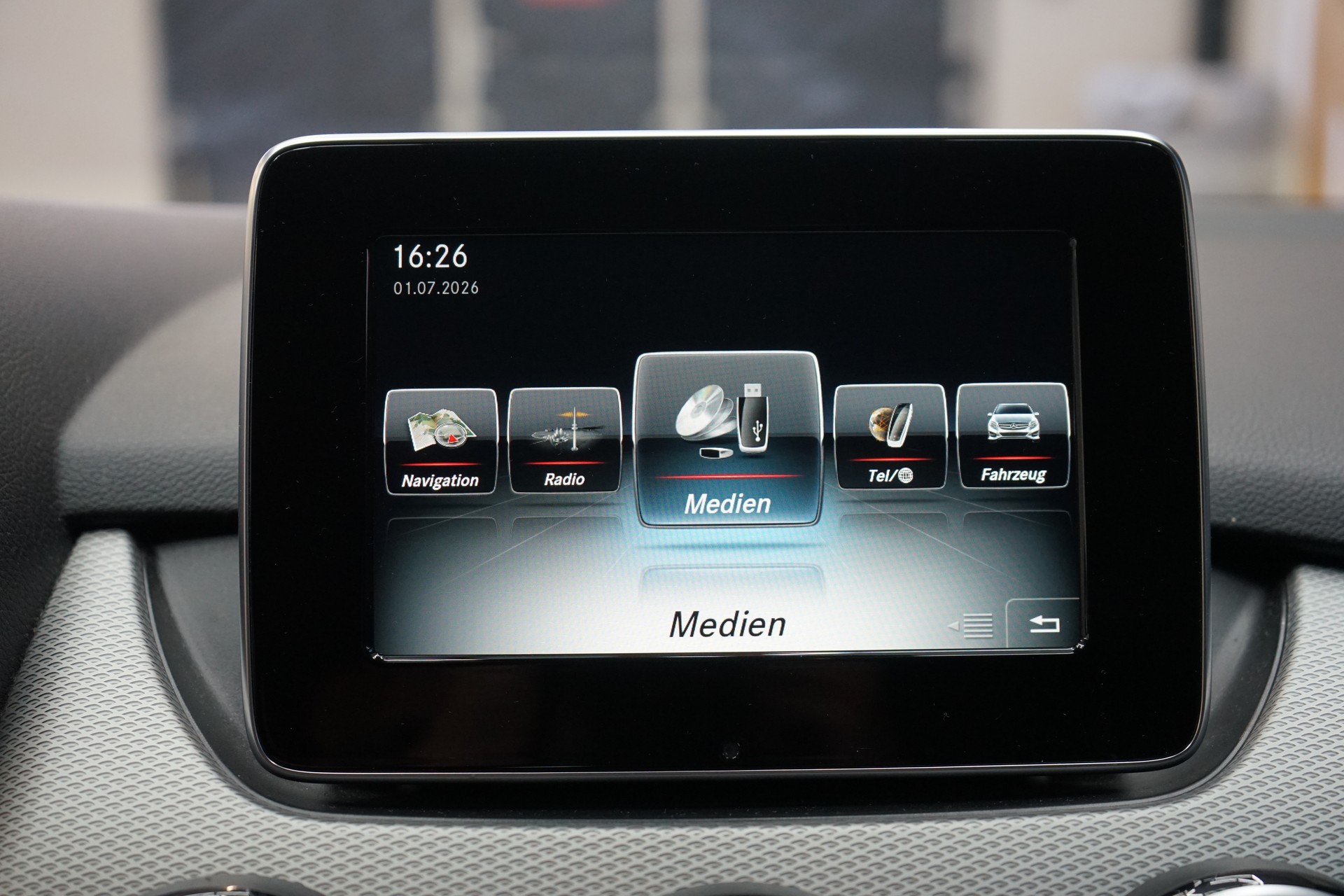 MERCEDES-BENZ B 220 CDI Style 4Matic 7G-DCT-image-14
