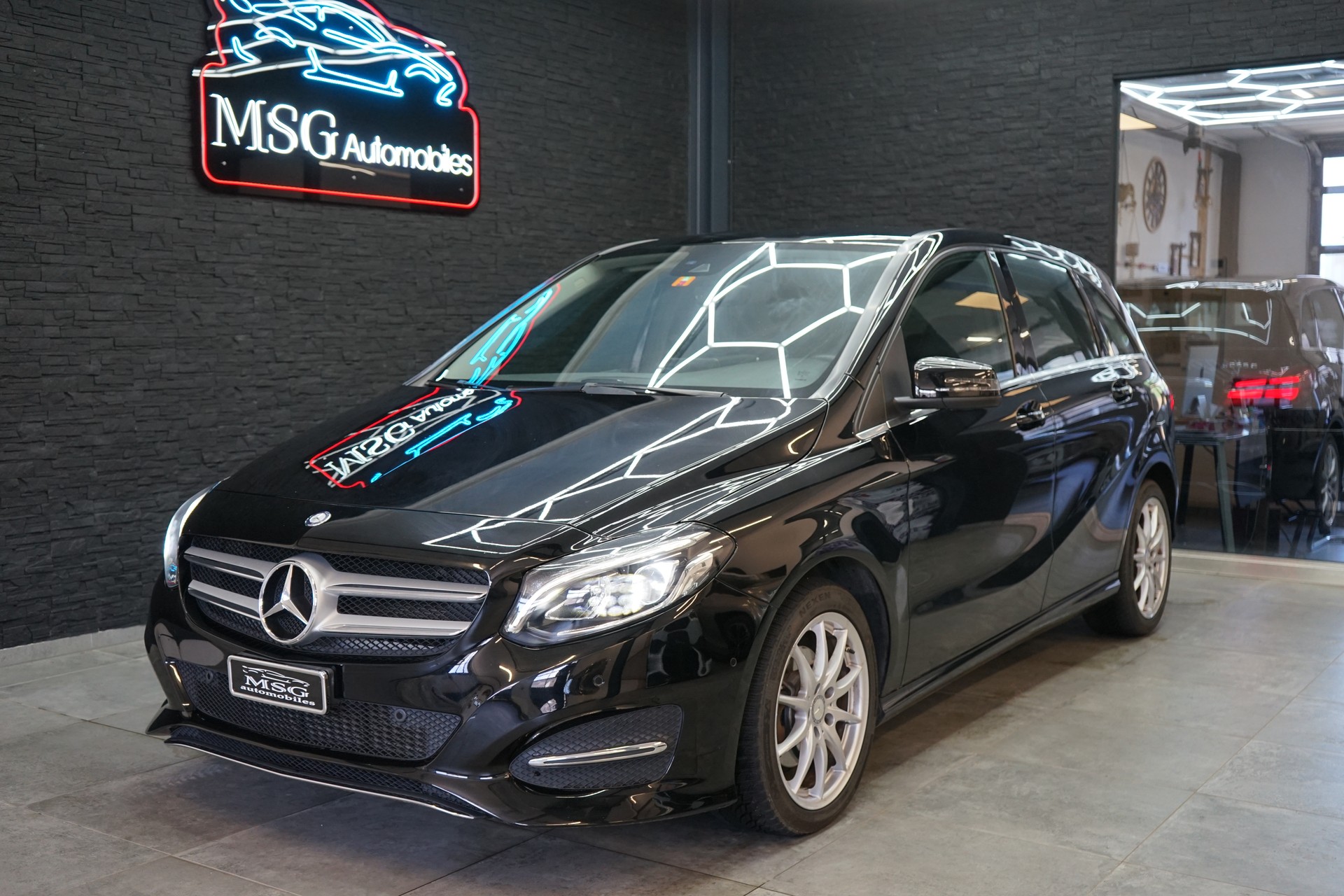 MERCEDES-BENZ B 220 CDI Style 4Matic 7G-DCT-image-0