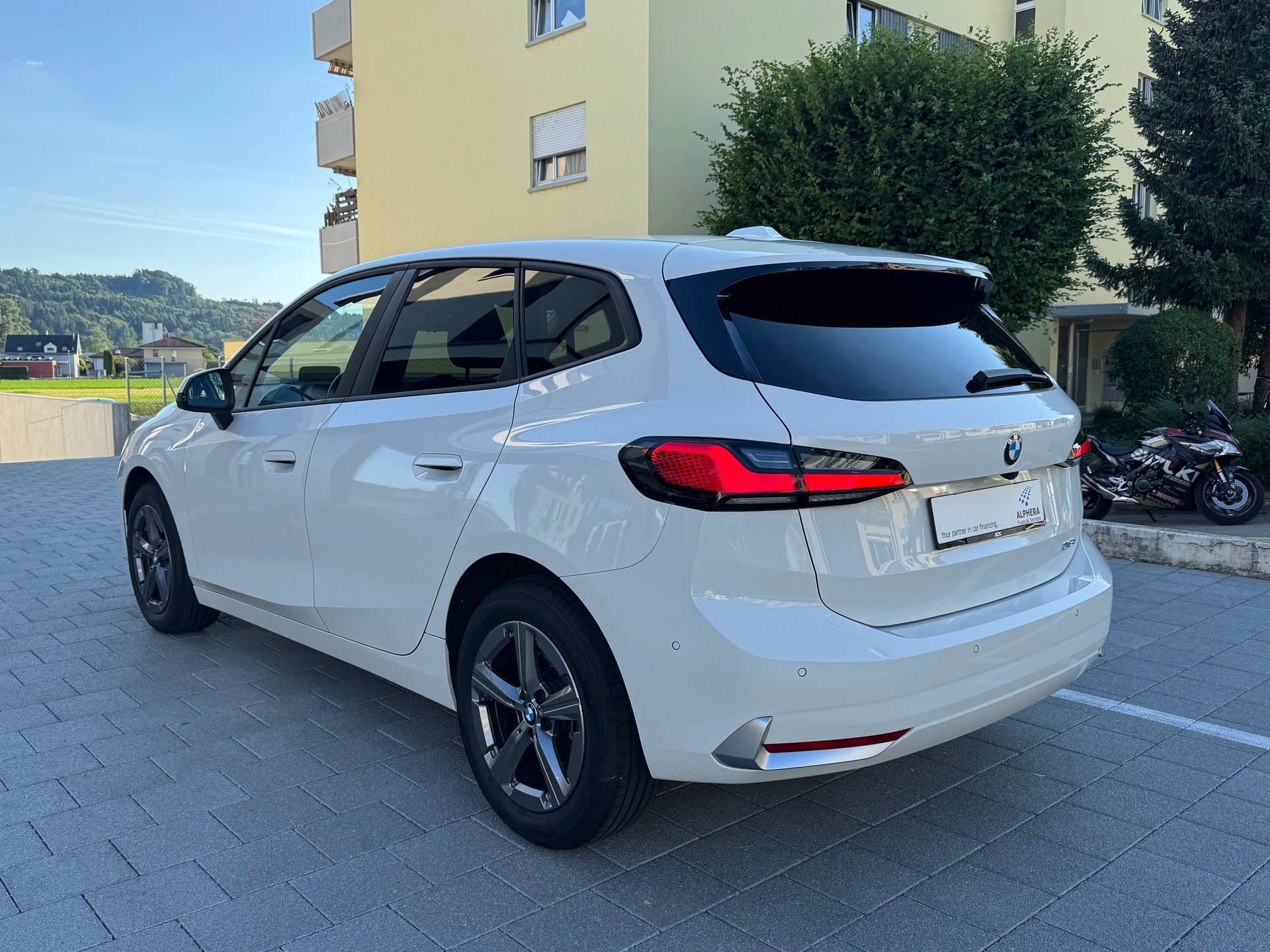 BMW 218i Active Tourer DKG-image-2