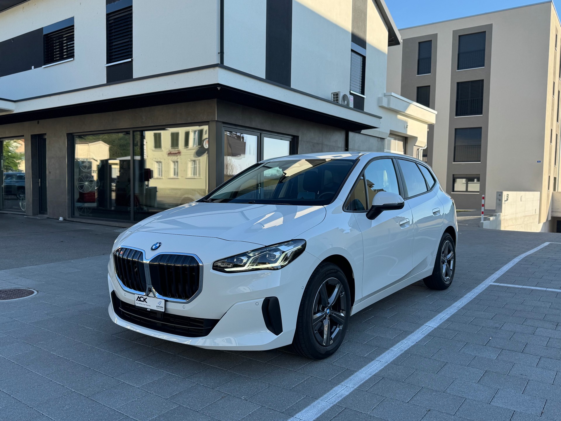 BMW 218i Active Tourer DKG-image-0