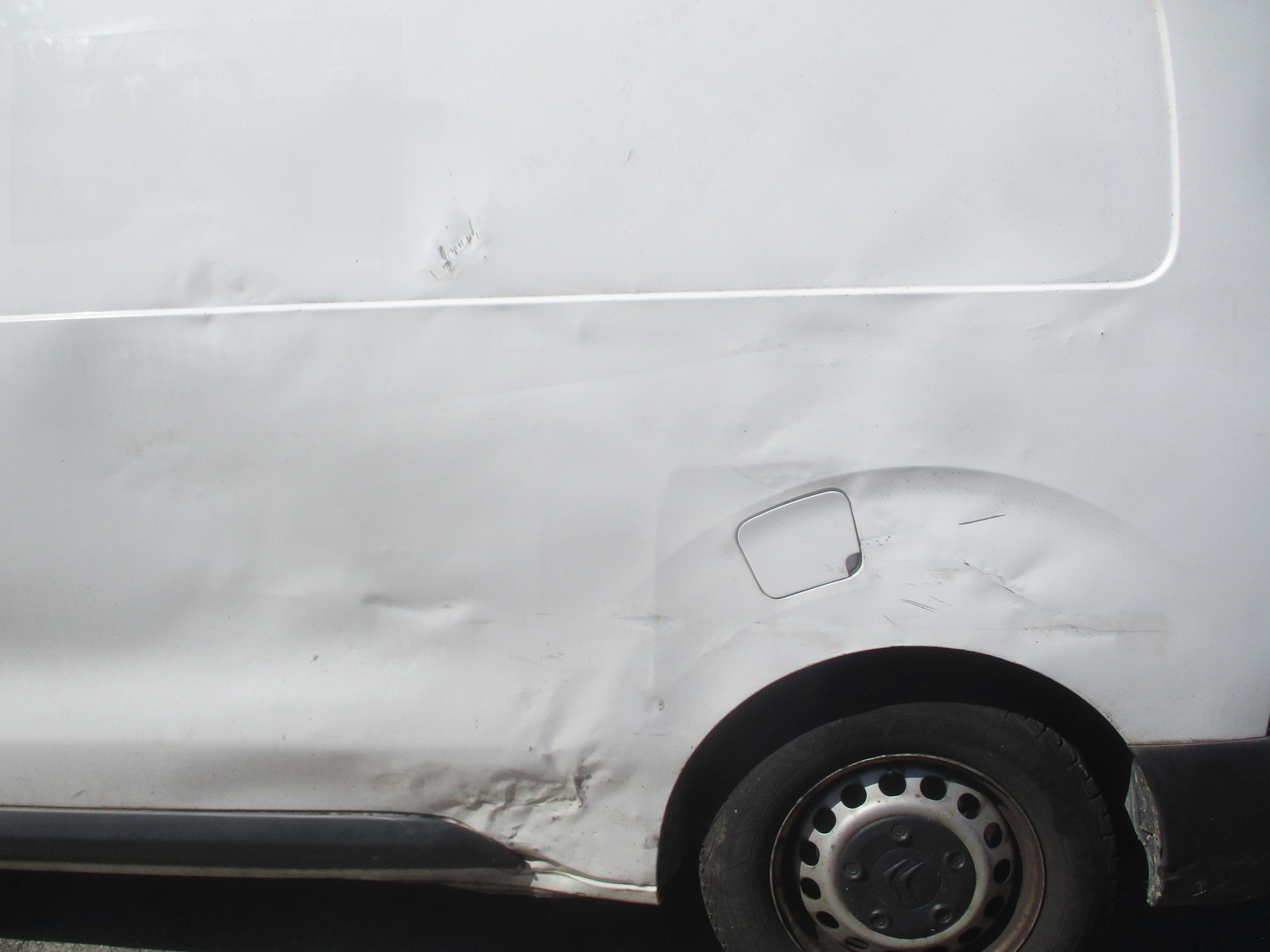 CITROEN Jumpy 1.6 BlueHDi 95 M Komfort-image-9