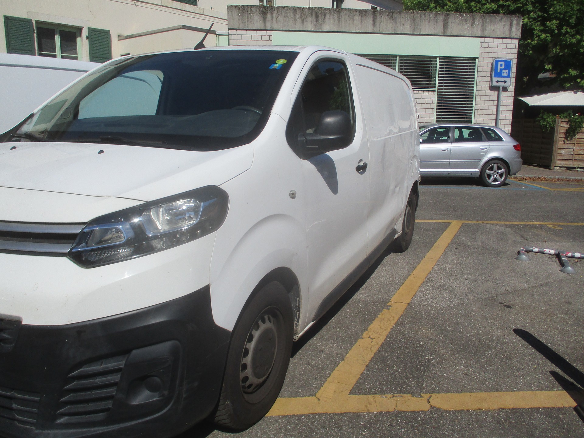 CITROEN Jumpy 1.6 BlueHDi 95 M Komfort-image-2
