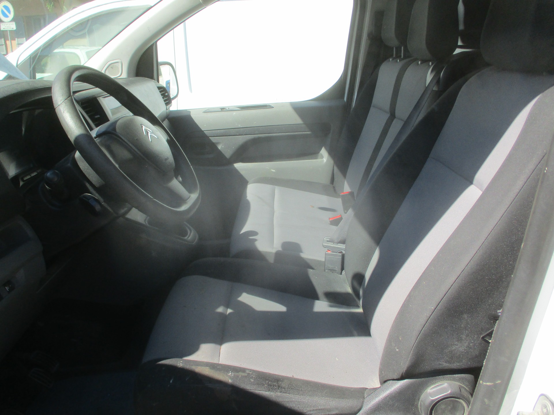 CITROEN Jumpy 1.6 BlueHDi 95 M Komfort-image-10