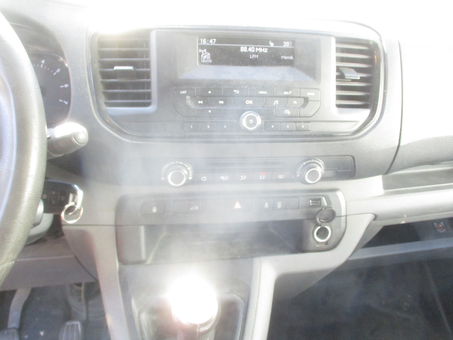 CITROEN Jumpy 1.6 BlueHDi 95 M Komfort-image-12