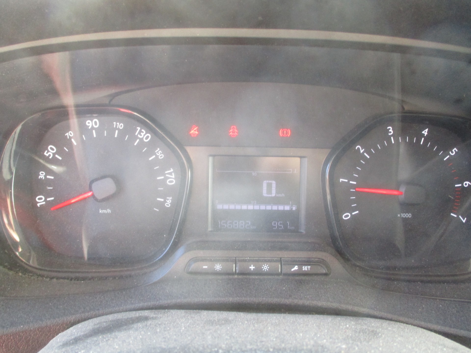 CITROEN Jumpy 1.6 BlueHDi 95 M Komfort-image-11
