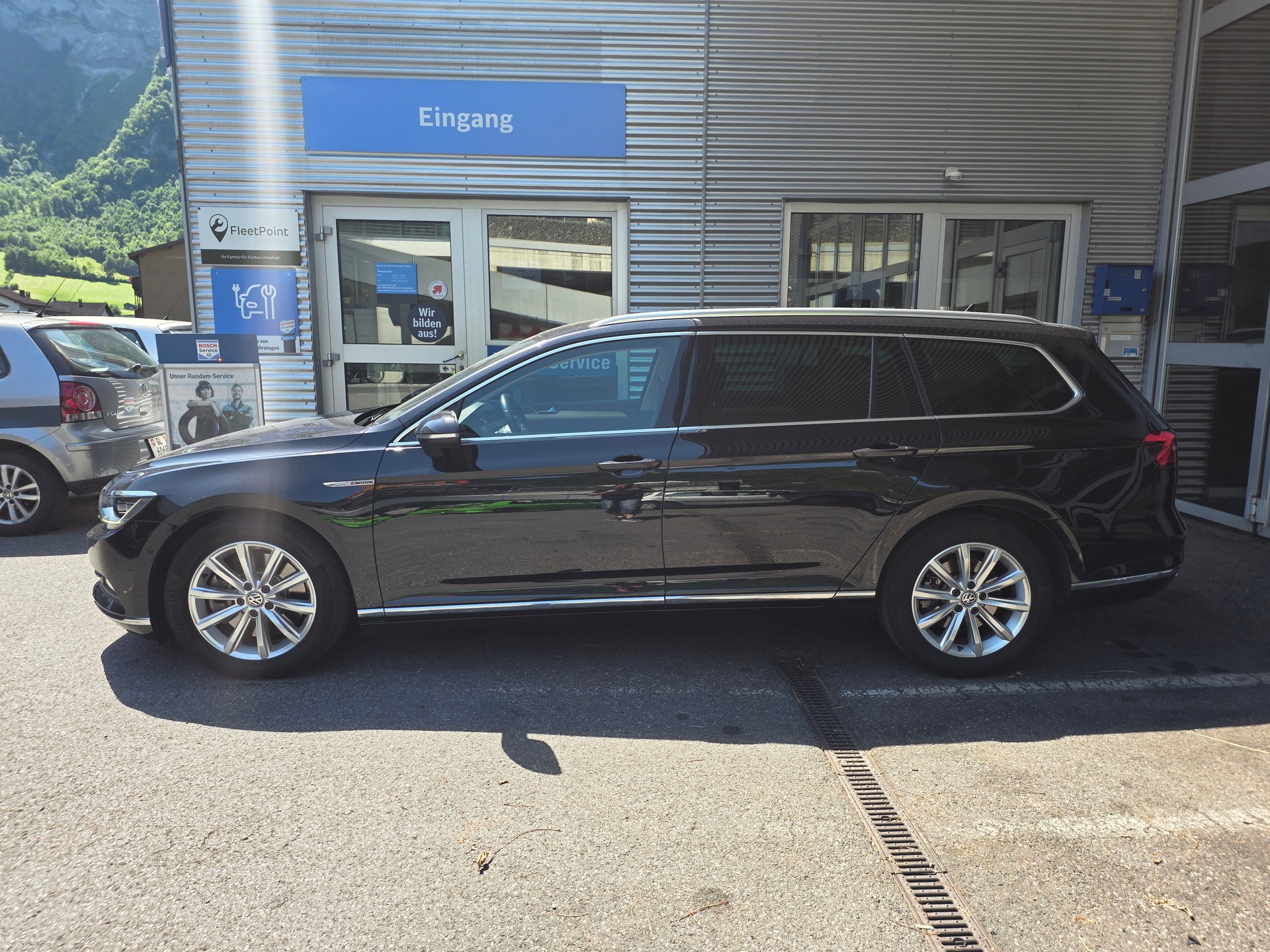 VW Passat Variant 2.0 TDI BMT High. DSG 4Motion-image-2