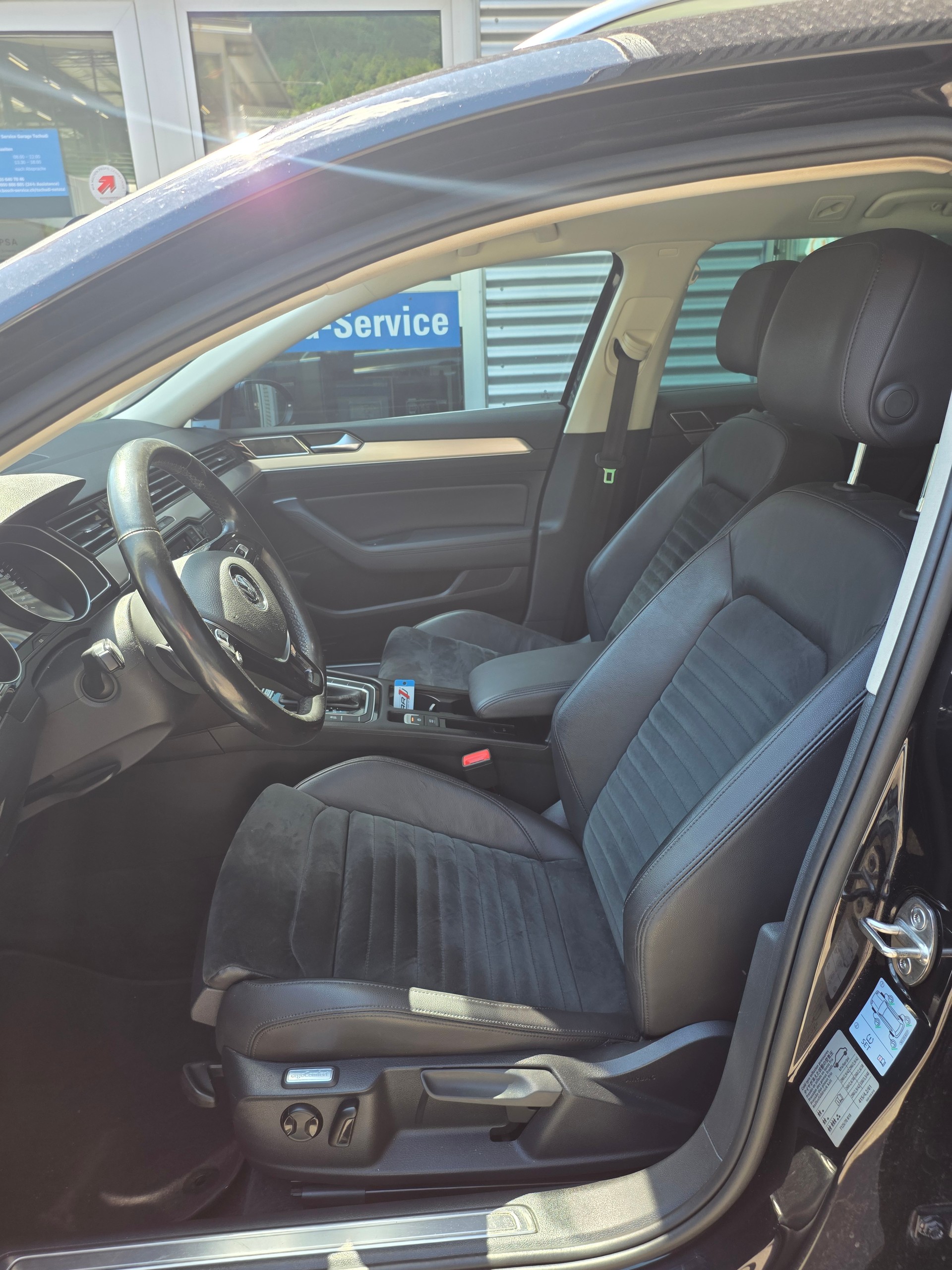 VW Passat Variant 2.0 TDI BMT High. DSG 4Motion-image-6