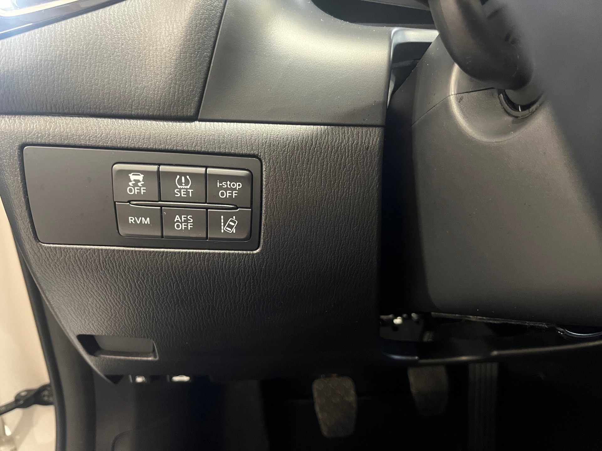 MAZDA 3 SKYACTIV-G 165 Revolution-image-13