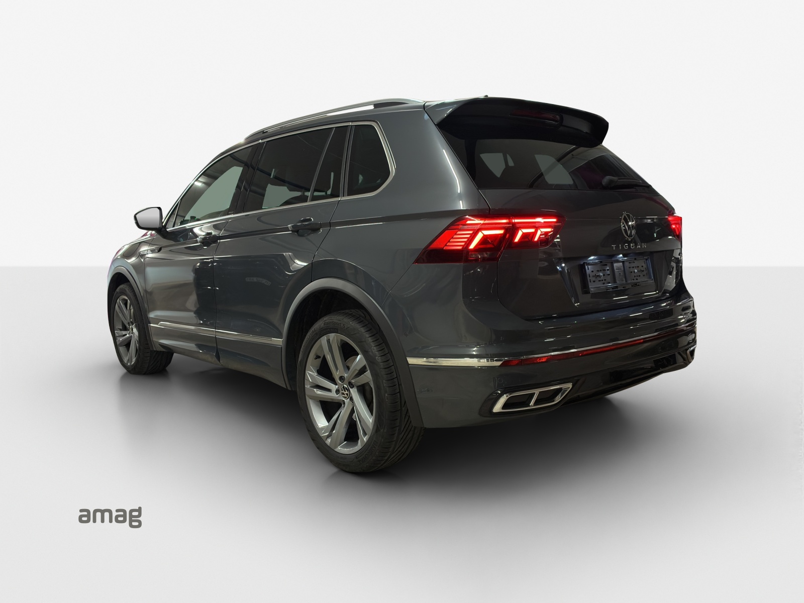 VW Tiguan 2.0TSI R-Line 4Motion DSG-image-2