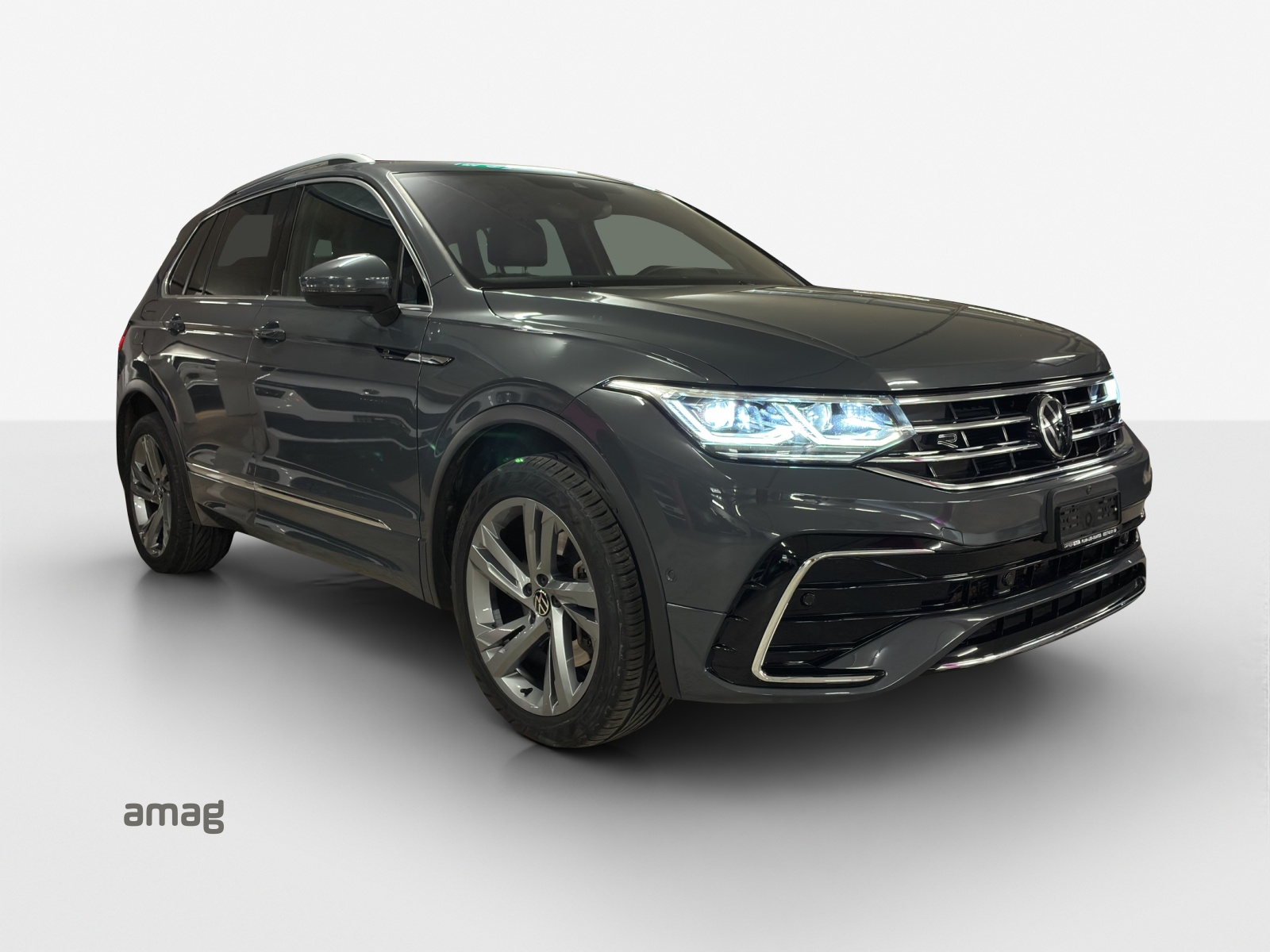 VW Tiguan 2.0TSI R-Line 4Motion DSG-image-5