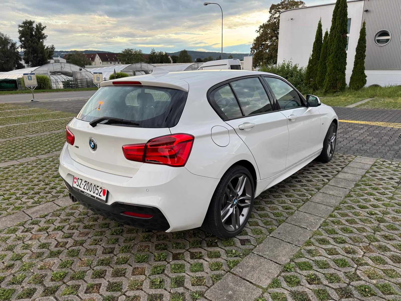 BMW 120d xDrive SAG-image-2