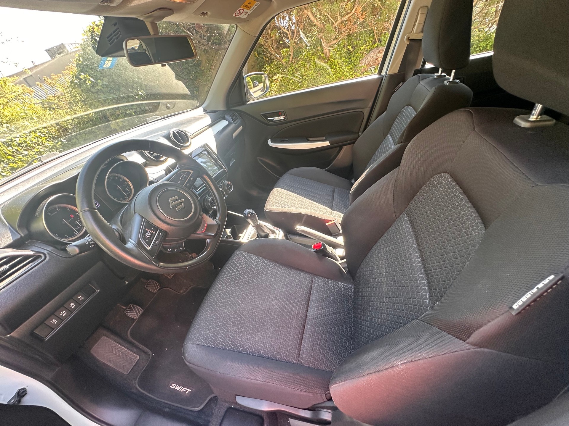 SUZUKI 1.2 Compact Top Hybrid 4x4-image-5
