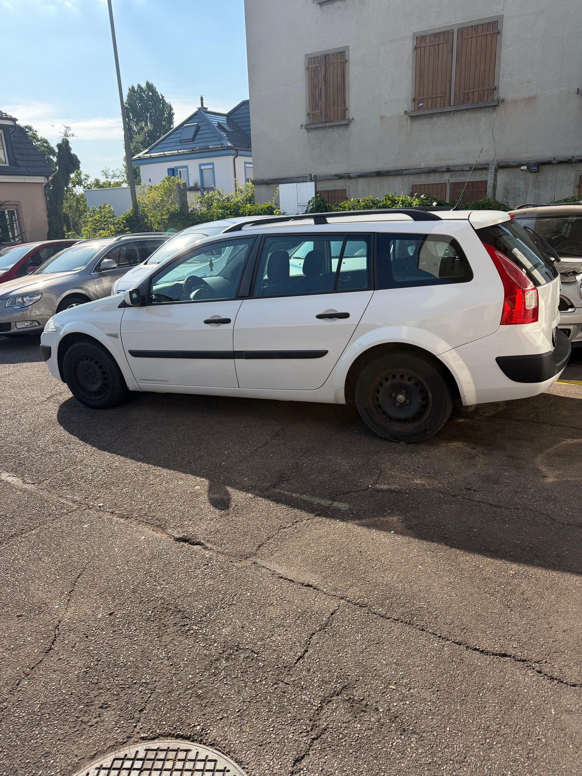RENAULT Mégane Break 1.6 16V Business Automatic-image-7