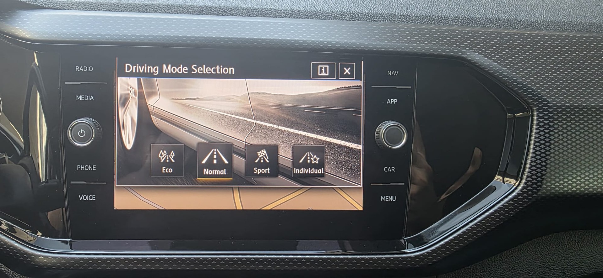 VW T-Cross 1.0 TSI Style DSG-image-11