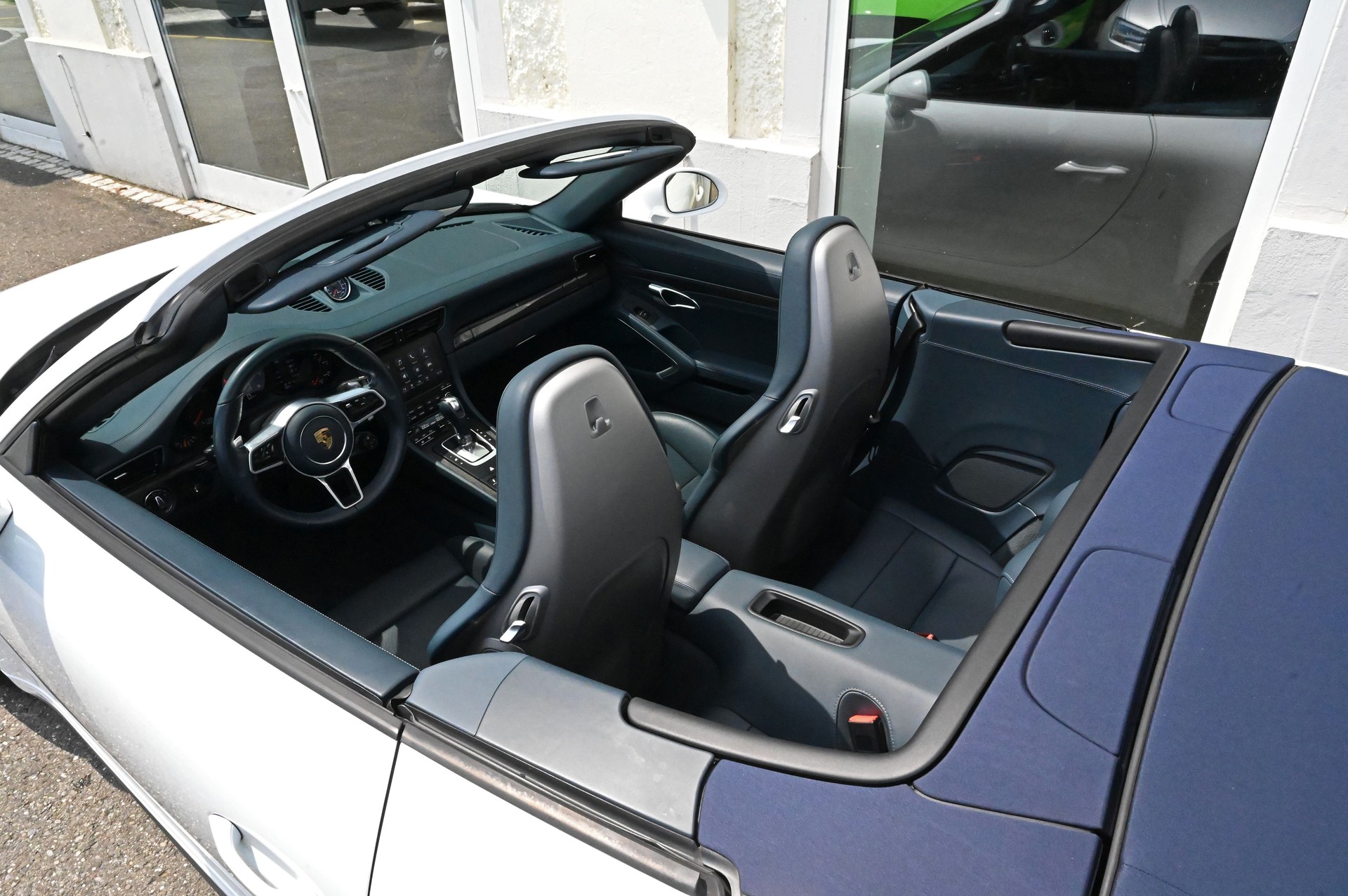 PORSCHE 911 Carrera 4S Cabrio PDK **Approved bis 2028**-image-12