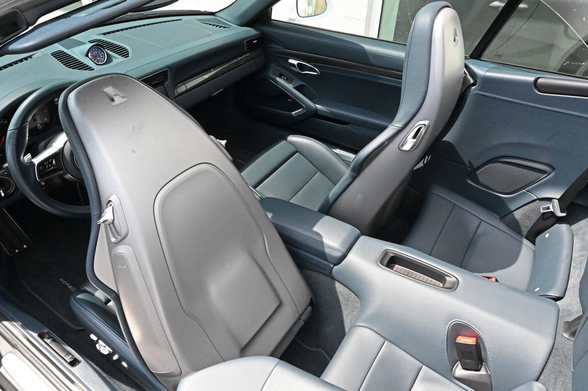 PORSCHE 911 Carrera 4S Cabrio PDK **Approved bis 2028**-image-18
