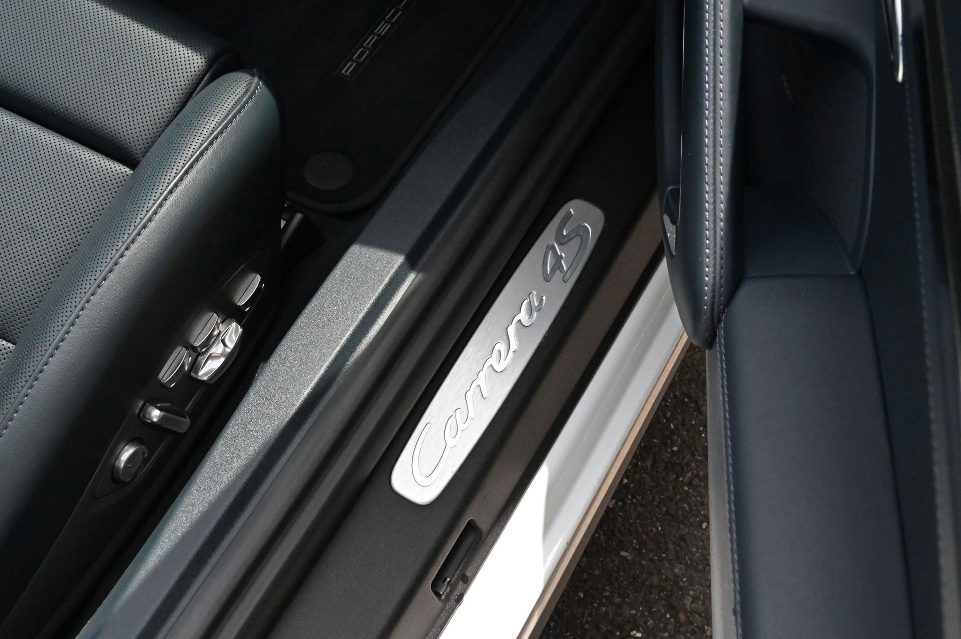 PORSCHE 911 Carrera 4S Cabrio PDK **Approved bis 2028**-image-20