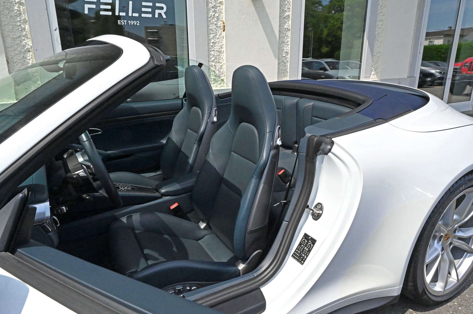PORSCHE 911 Carrera 4S Cabrio PDK **Approved bis 2028**-image-13