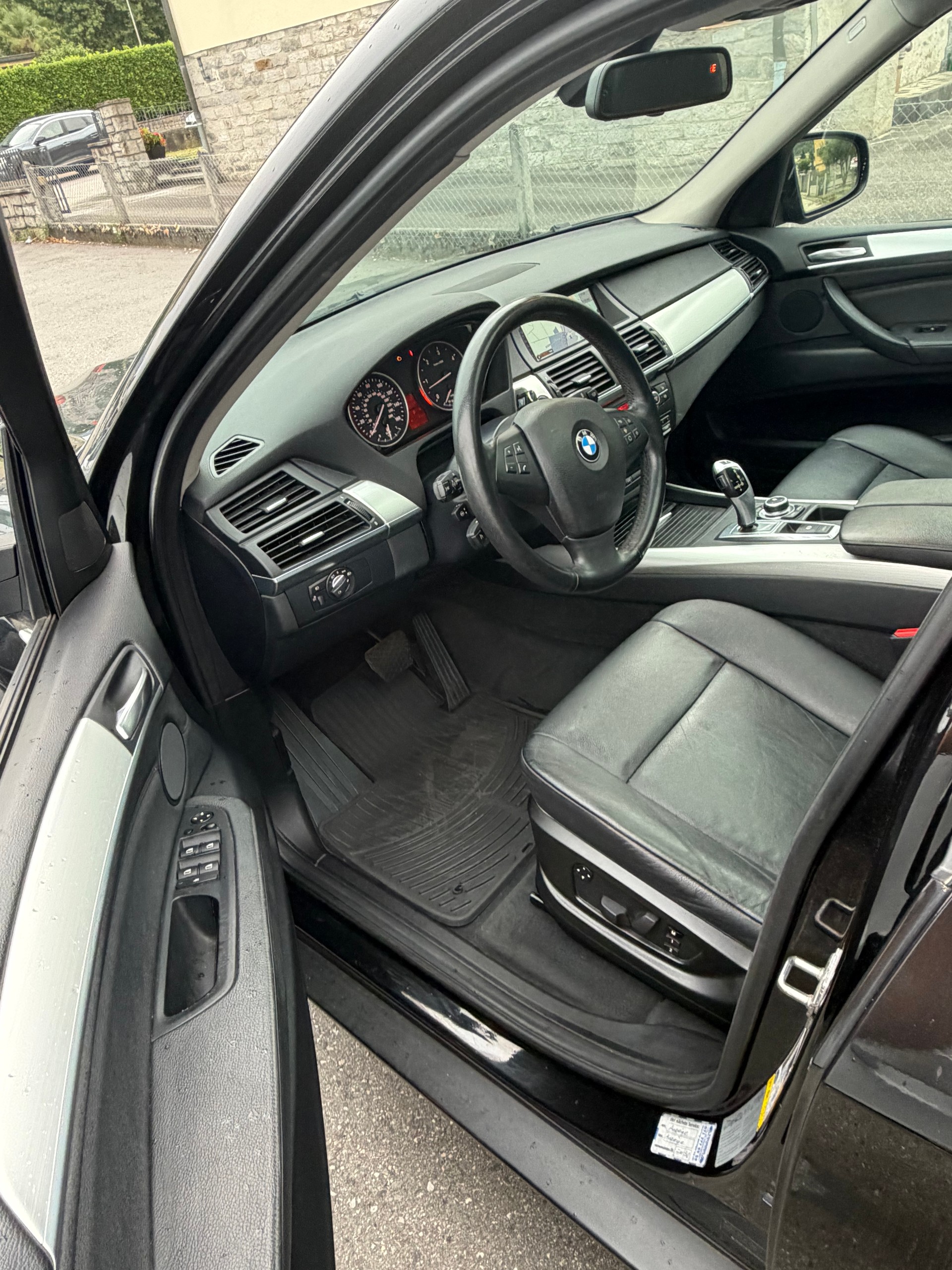 BMW X5 xDrive 30d USA Version 7 Platz-image-7
