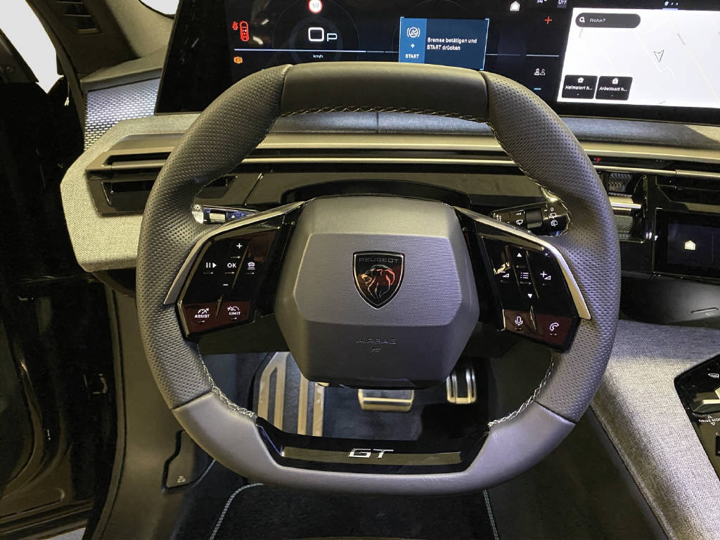 PEUGEOT 5008 1.6 PHEV 225 GT-image-7