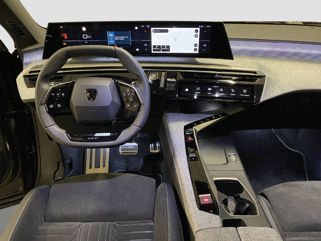PEUGEOT 5008 1.6 PHEV 225 GT-image-9