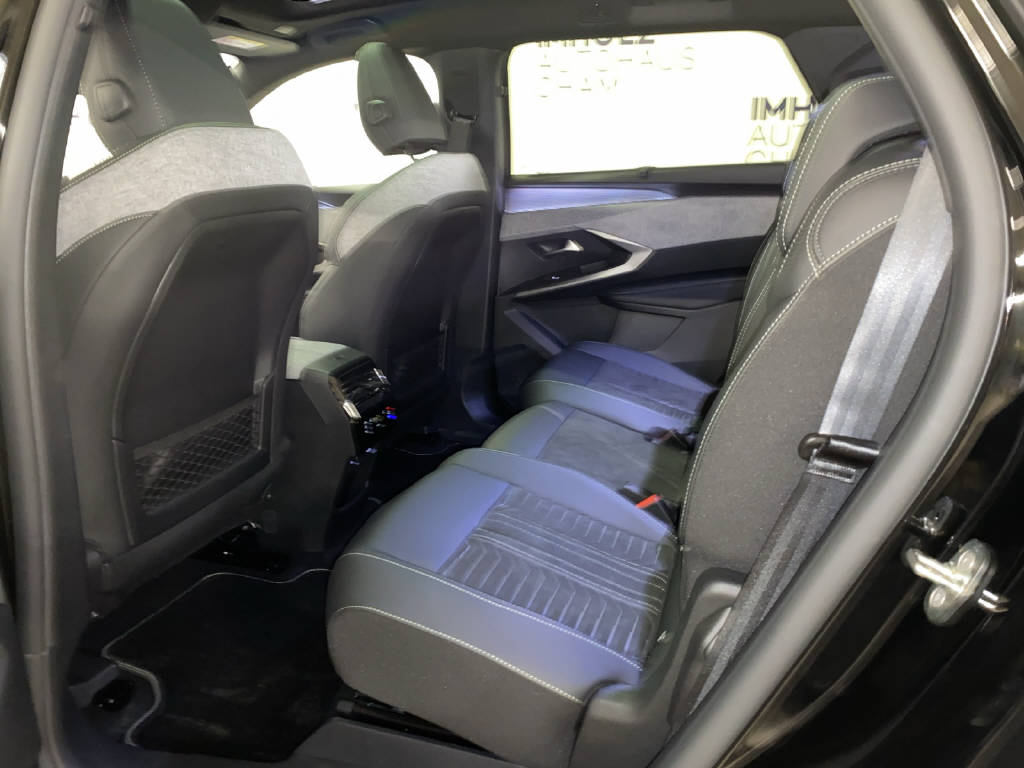 PEUGEOT 5008 1.6 PHEV 225 GT-image-16